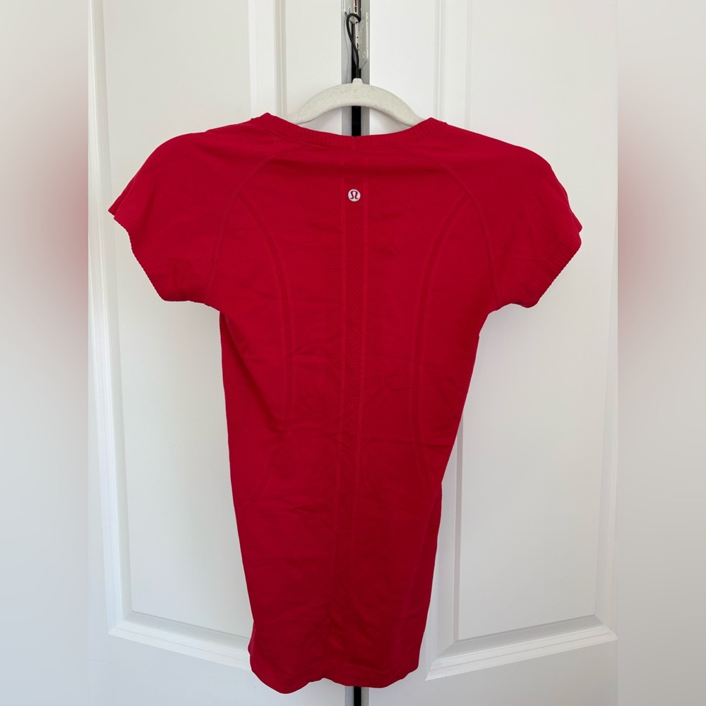 lululemon athletica Bold Red Short Sleeve Tee